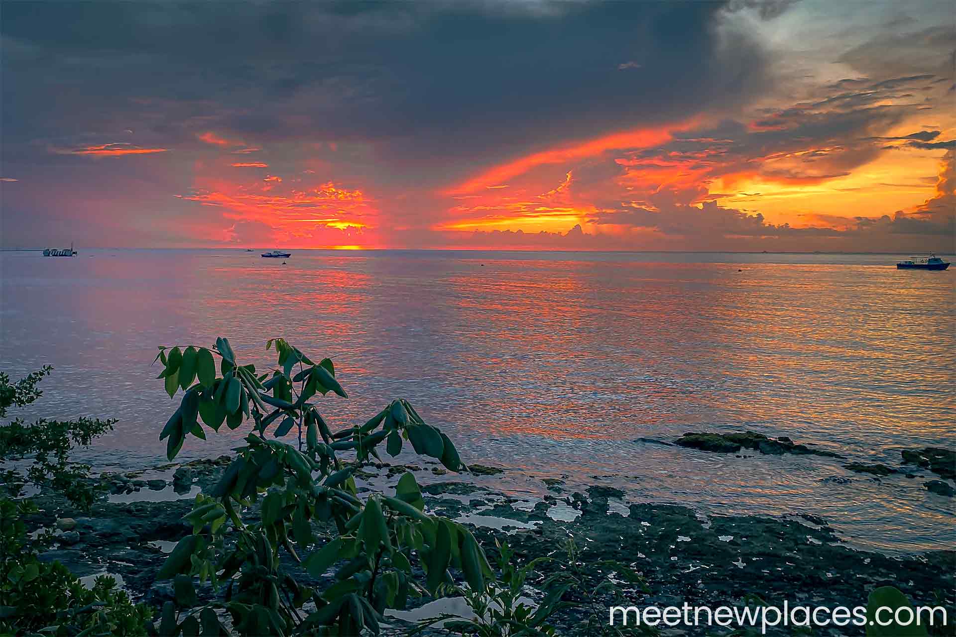 mexico-island-cozumel-beautiful-sunset-meet-new-places