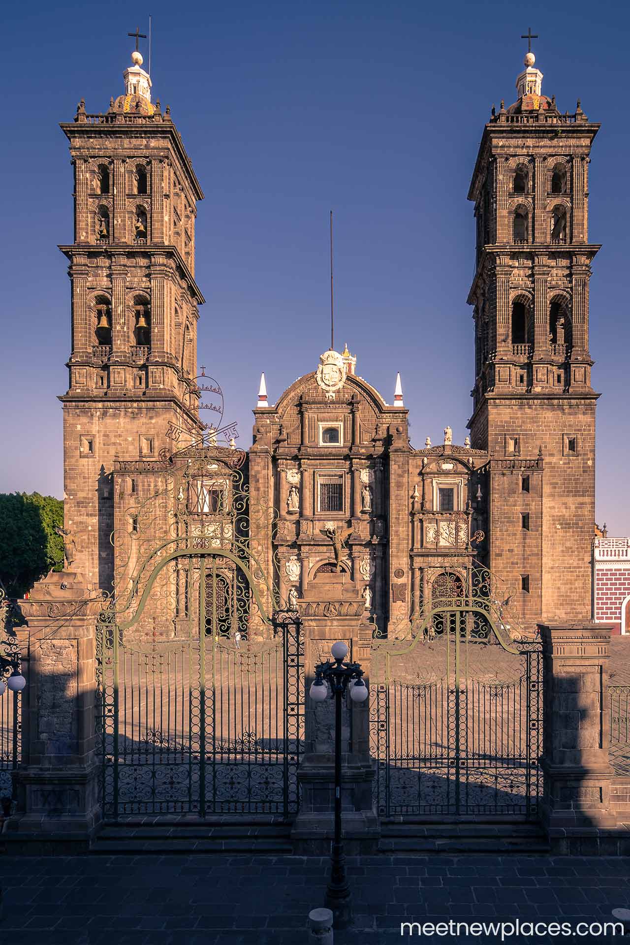 mexico-city-centro-historico-zocalo-nationalpalast