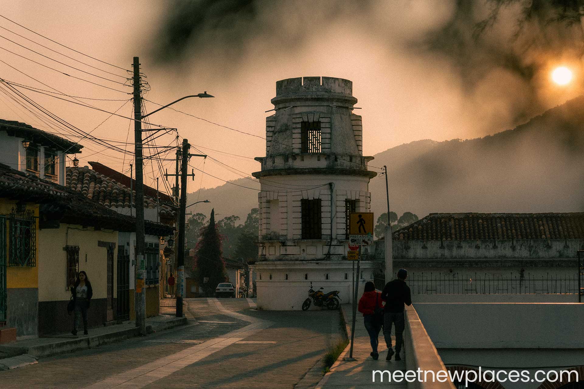 mexico-san-cristobal-sunset-at-iglesia-de-la-merded1920x1280 Oaxaca, Mexiko: Tänzer auf dem Plaza Santo Domingo
