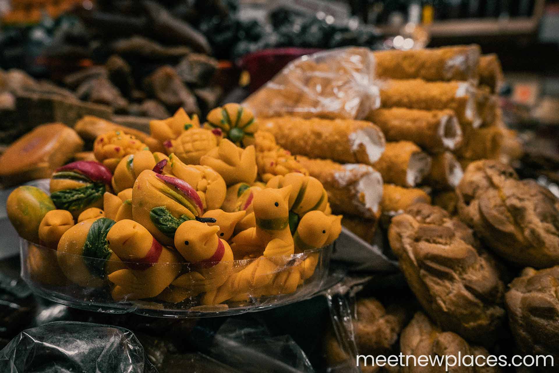 mexico-san-cristobal-sweets-1920x1280 mexico-city-zocalo-flag-tore