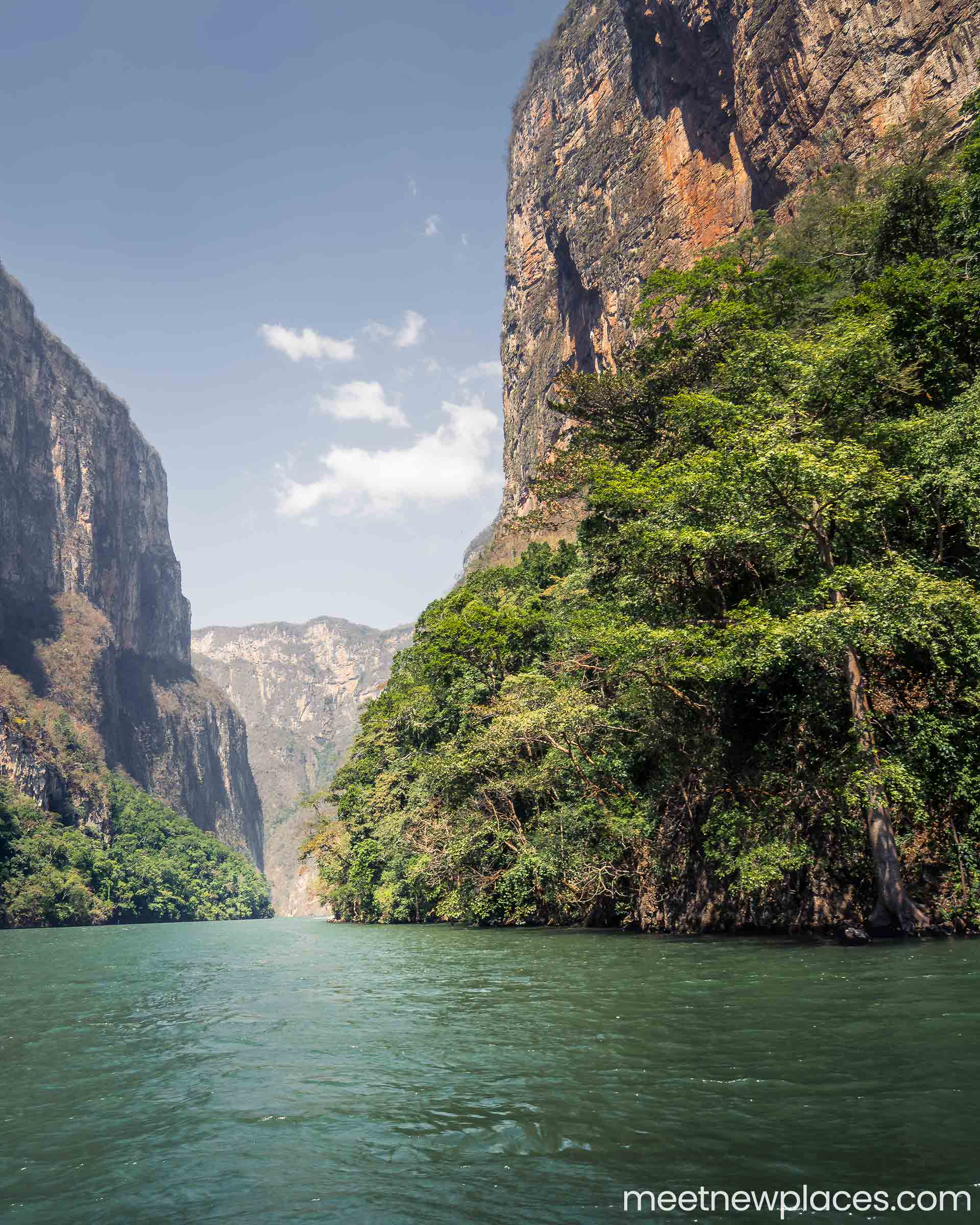 mexico-san-christobal-canyon-sumidero-from-water-4x5-1920x