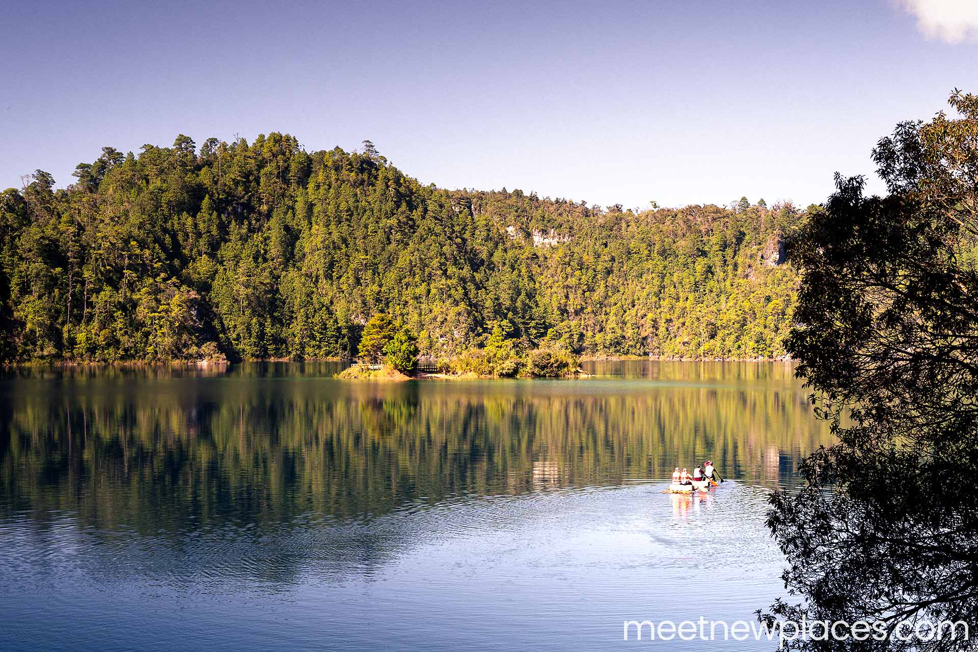 mexiko-lago-montebello-lake-raft-tour-3x2-1920x1280 Lagos de Montebello