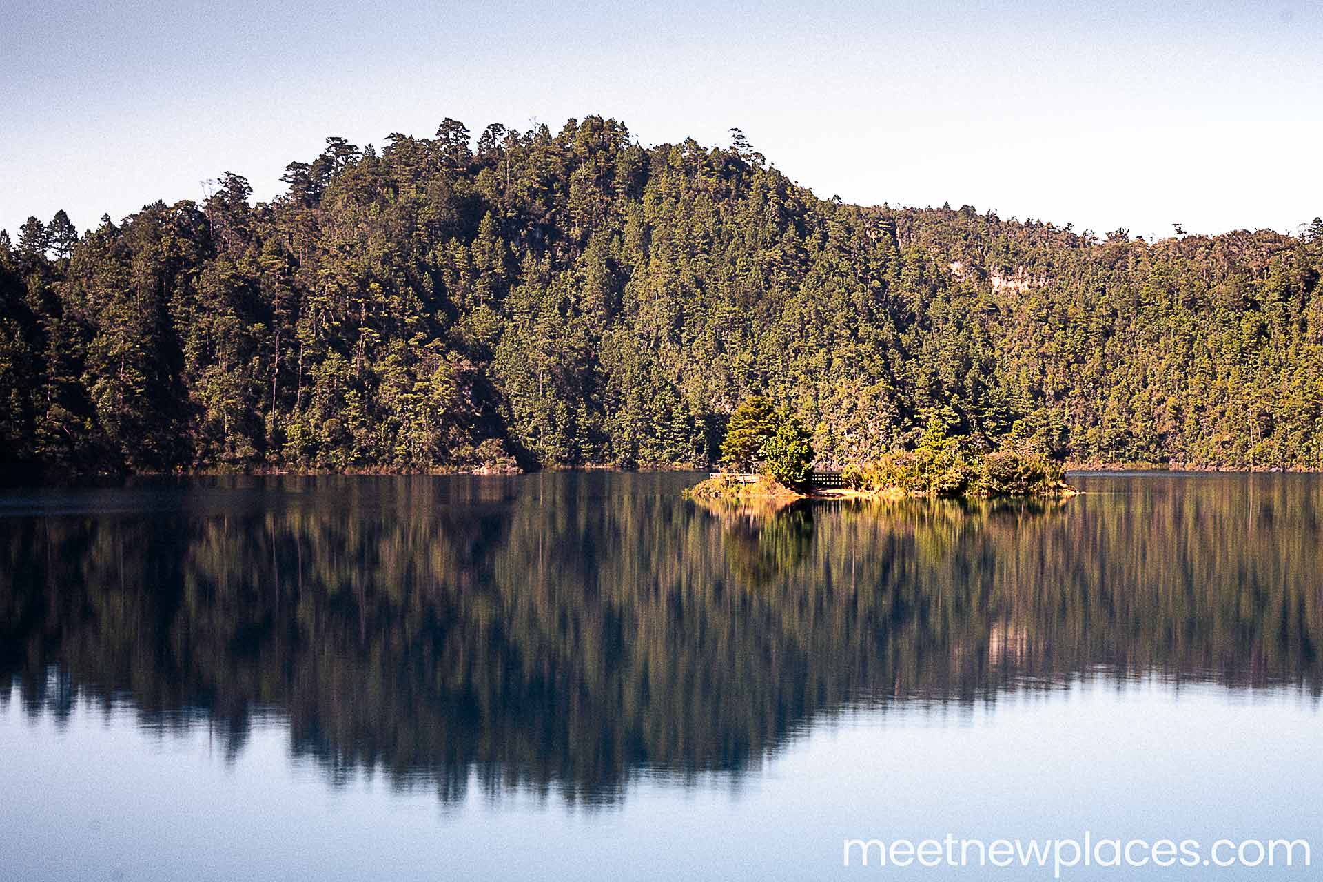 mexiko-lago-pojoj-orchy-island-3x2-1920x1280