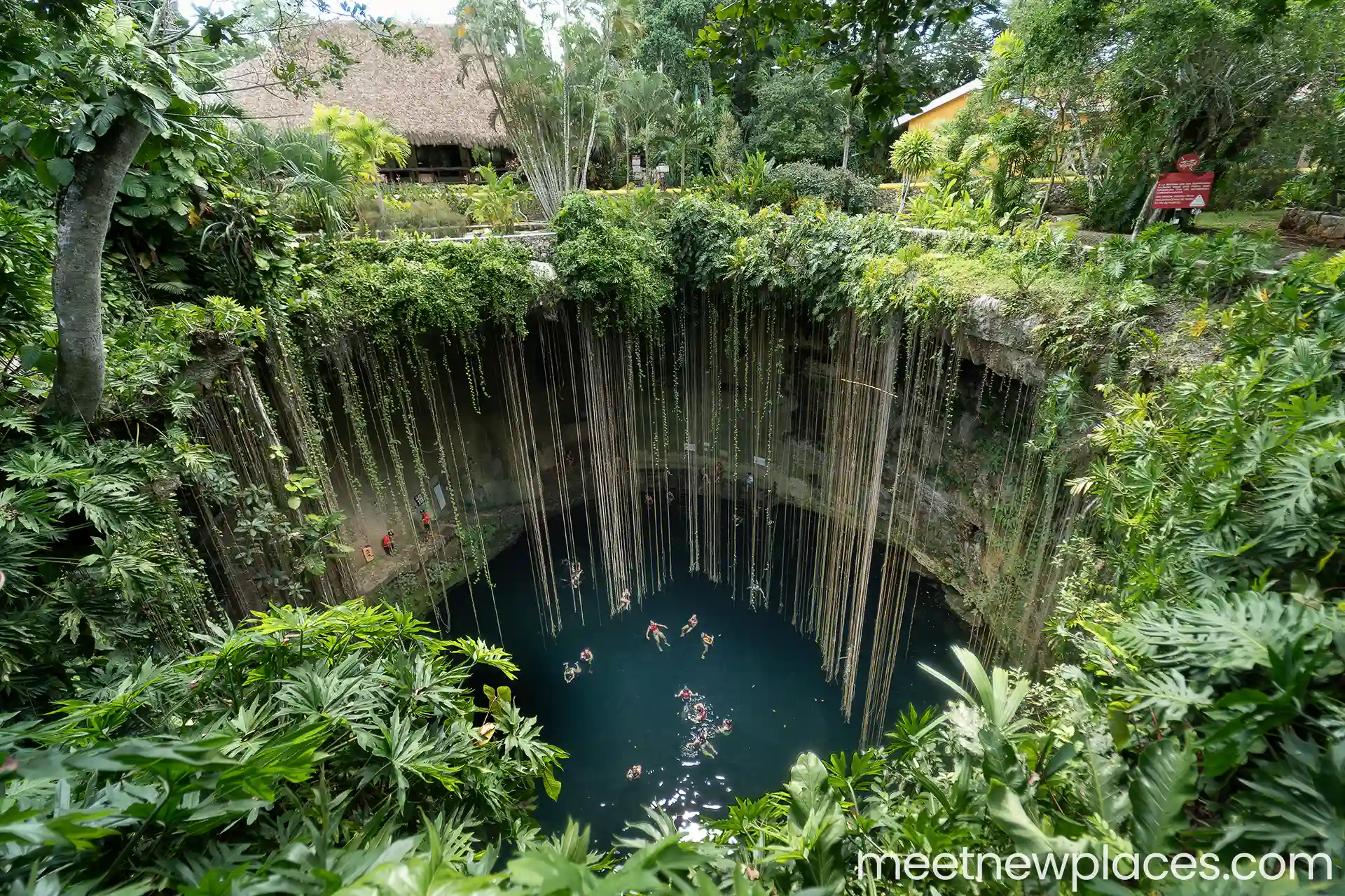 mexico-chichen-itza-cenote-ik-kil-from-above-1920x1280