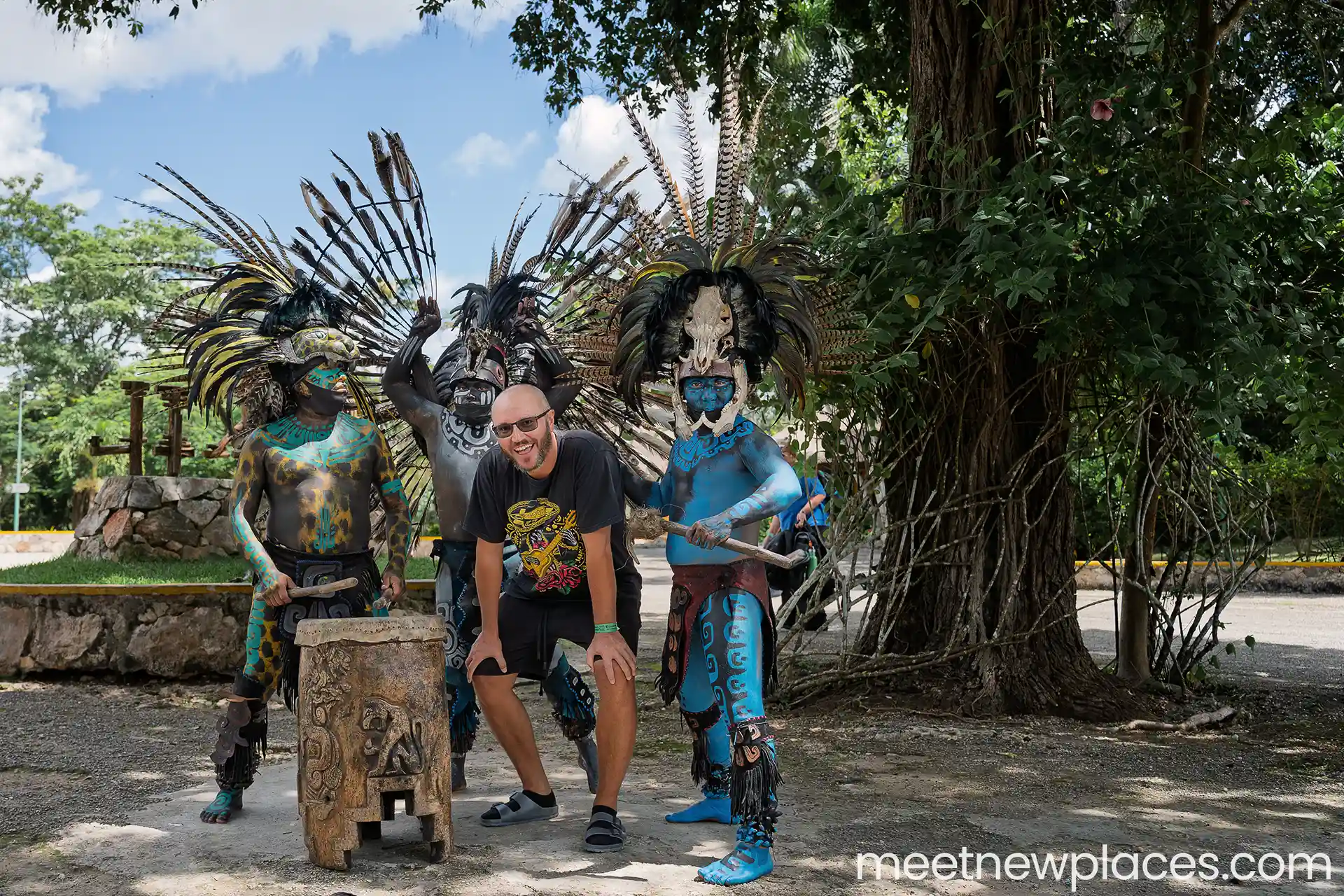 mexico-chichen-itza-cenote-ik-kil-mayan-warriors-S-1920x1280