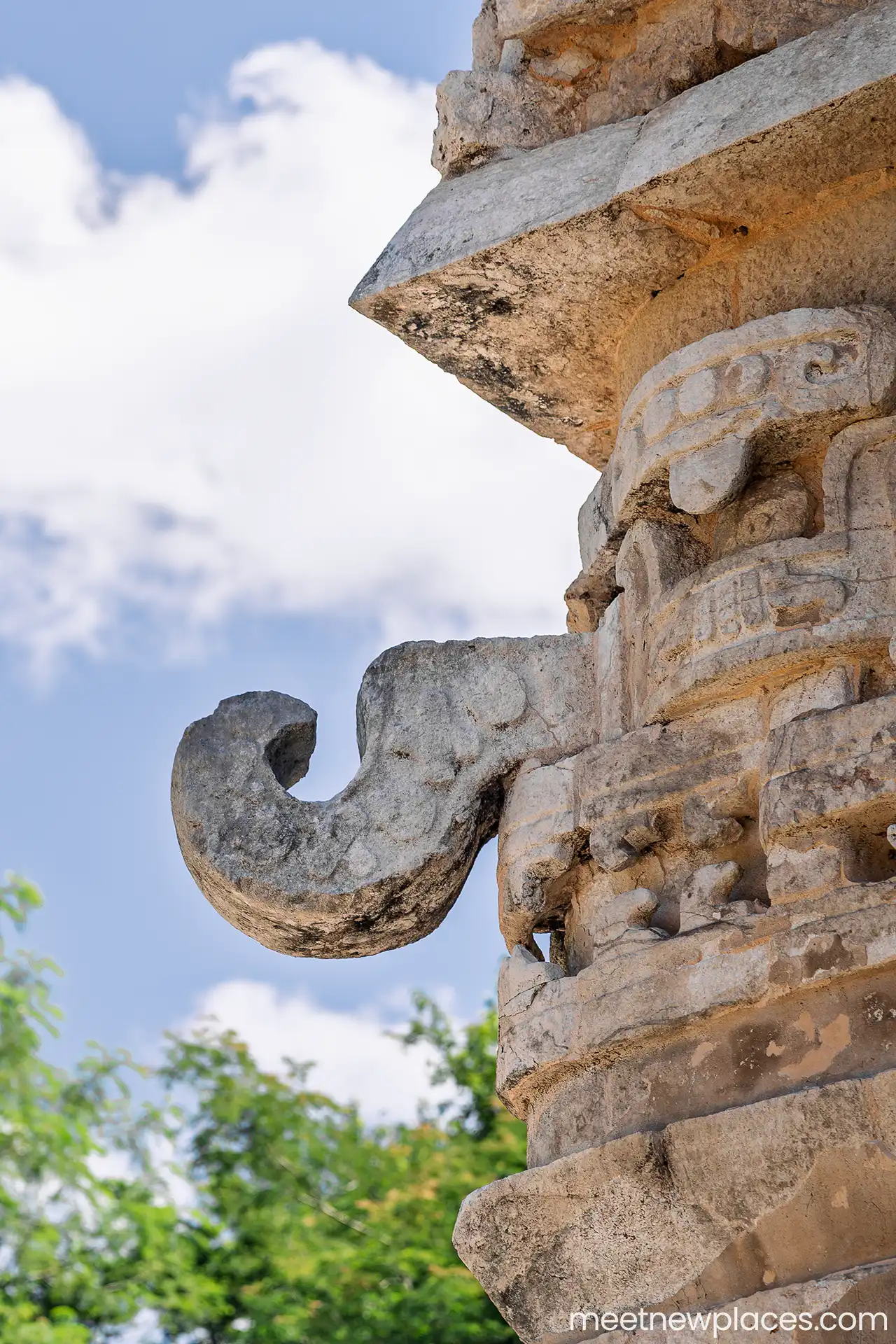 mexico-chichen-itza-la-iglesia-details-1280x1920