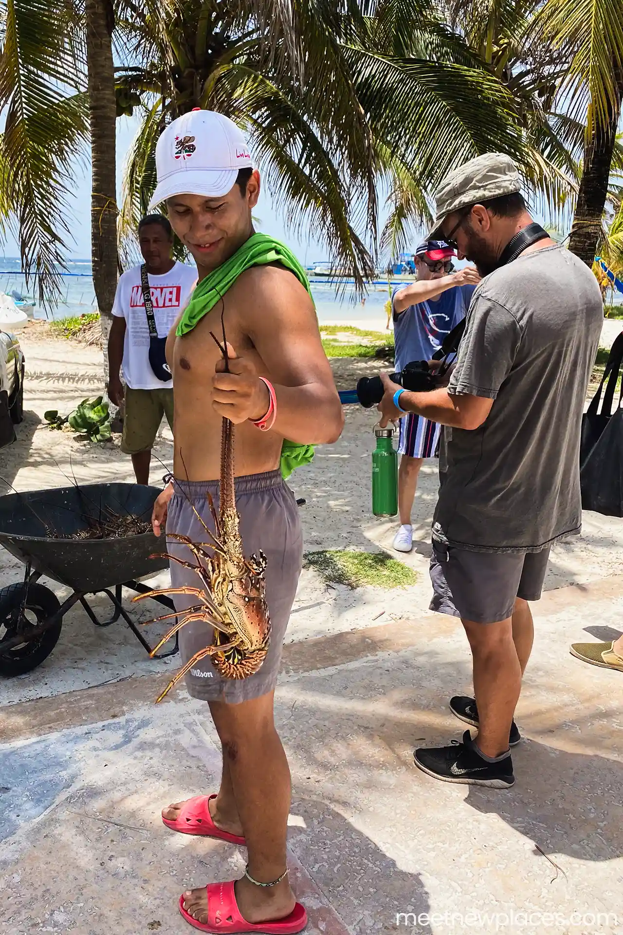 mexico-mahahual-fisherman-1280x1920