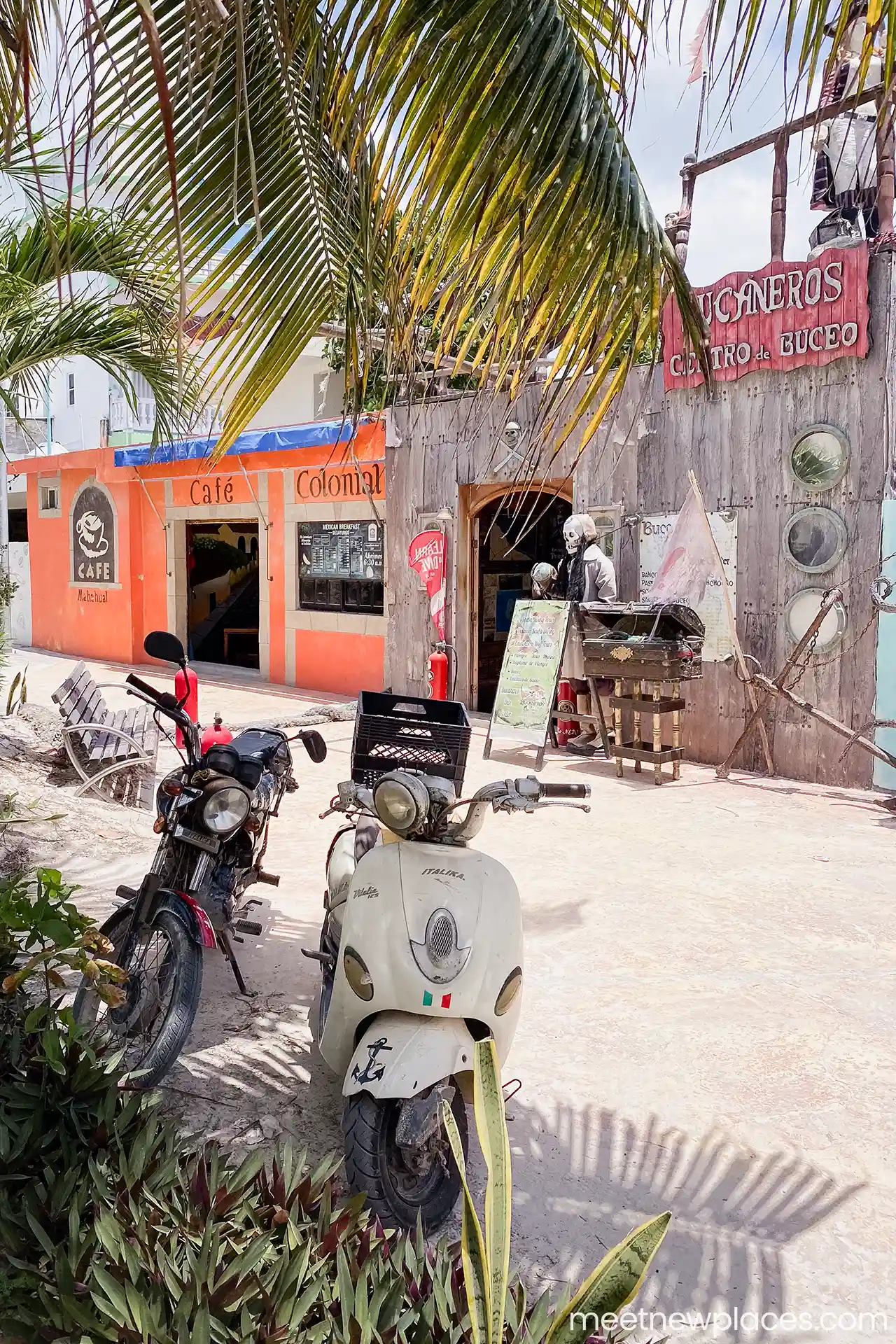 mexico-mahahual-malecon-2-1280x1920