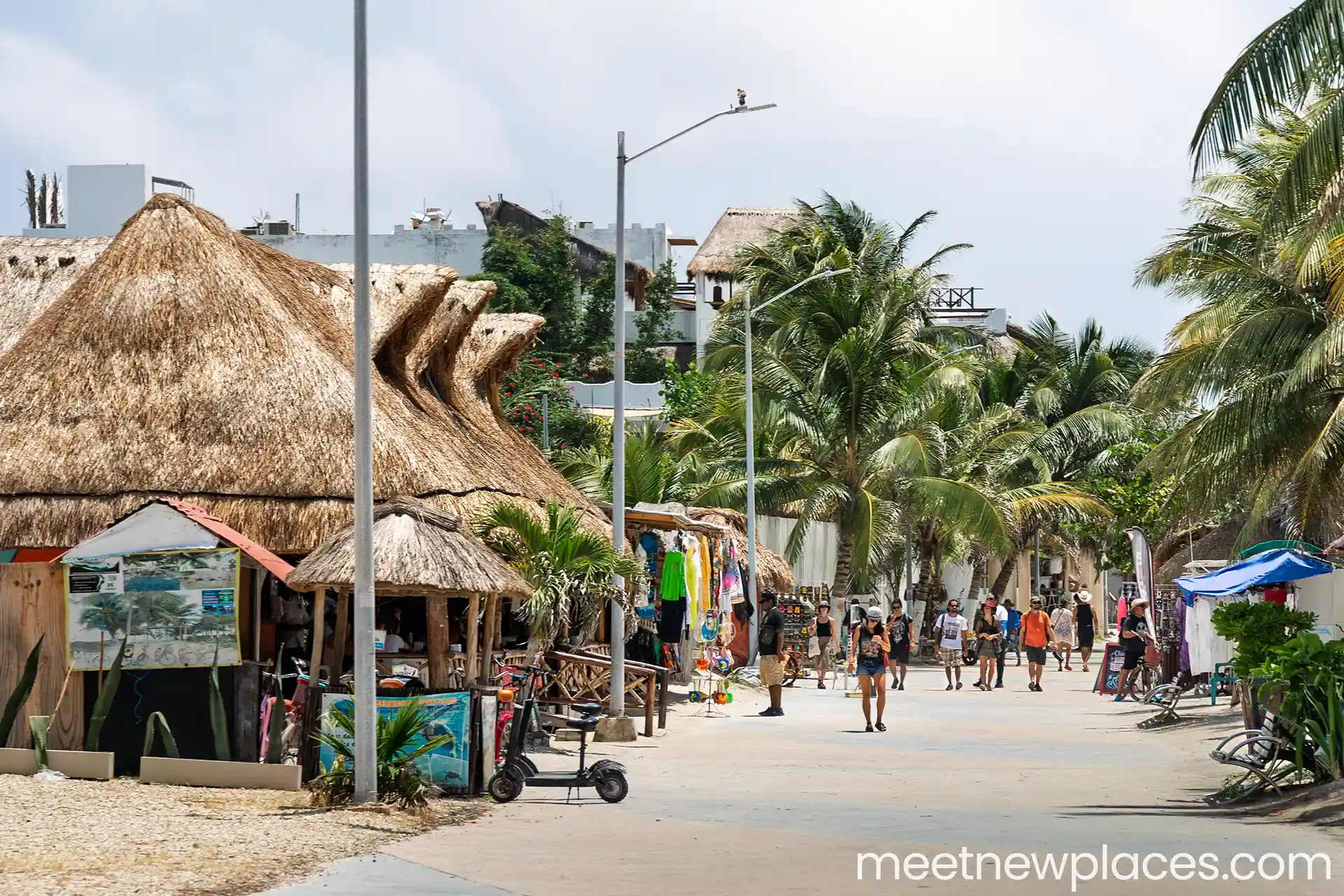 mexico-mahahual-malecon-3-1920x1280