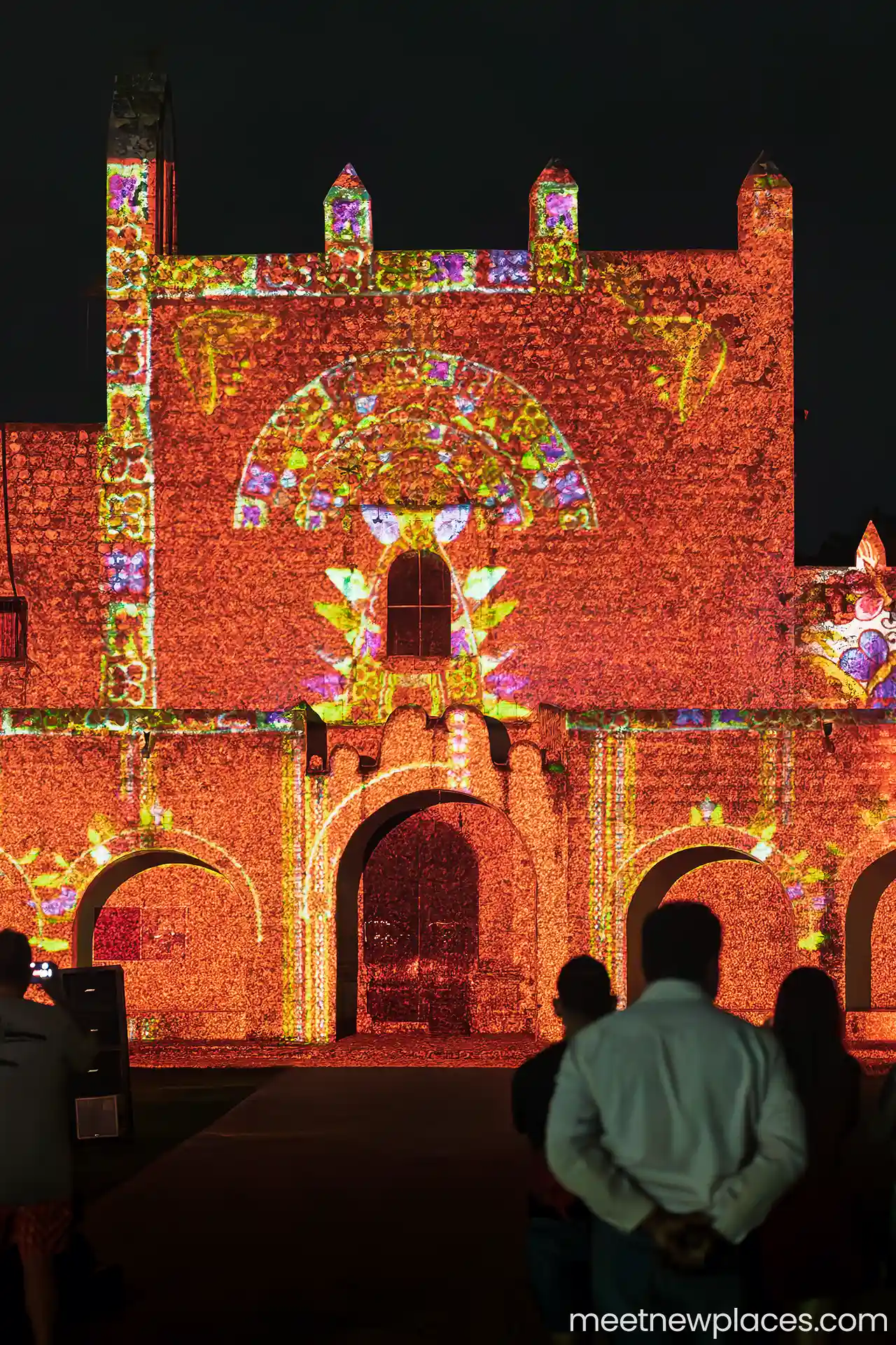 mexico-valladolid-san-bernardino-de-siena-light-show-3-1280x1920