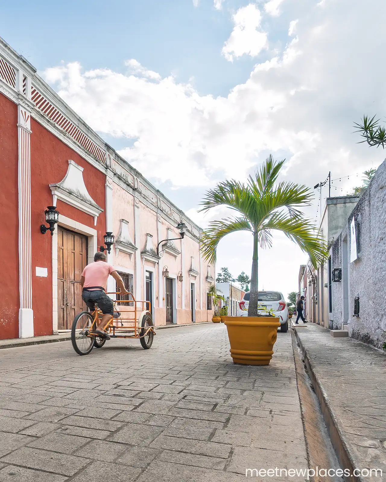 mexico-valladolid-street-tricycle-1280x1600 valladolid plaza mayor