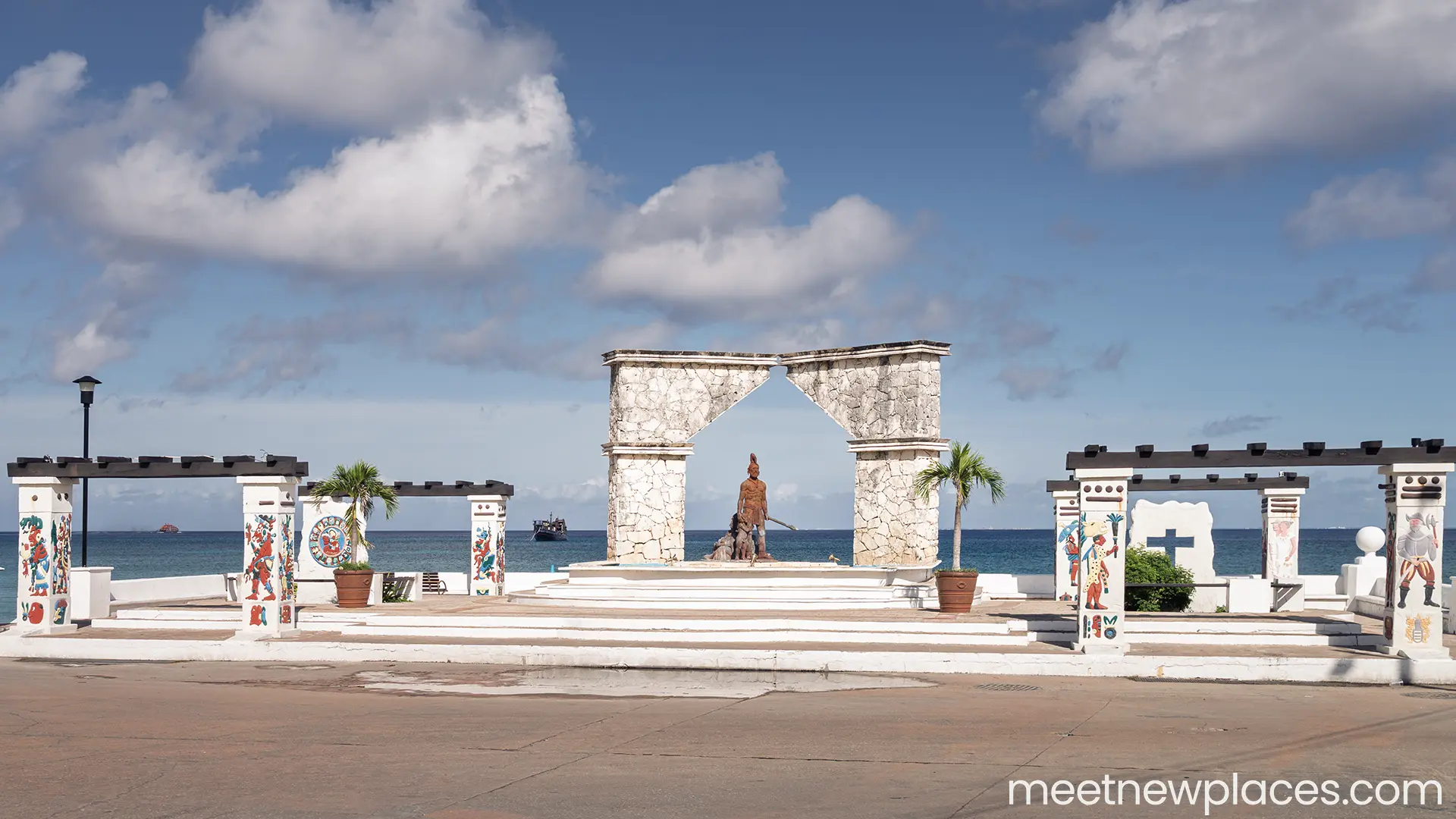 mexico-city-zocalo-flag-tore